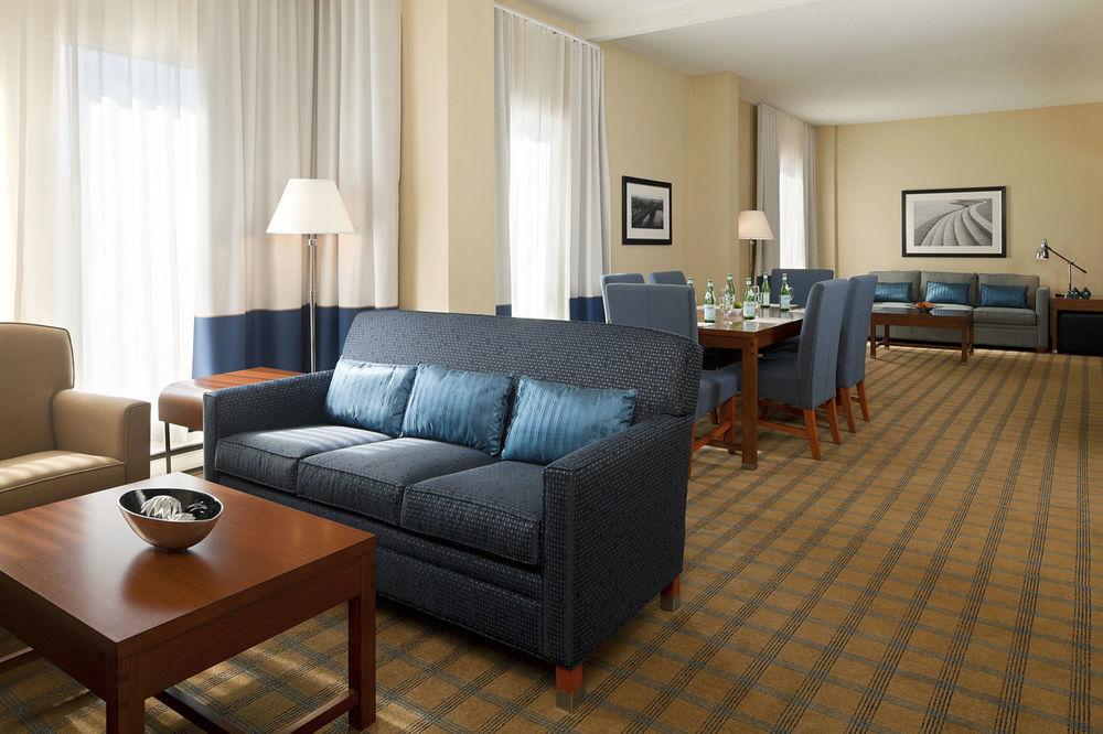 Four Points By Sheraton Hotel & Conference Centre Gatineau-Ottawa Esterno foto