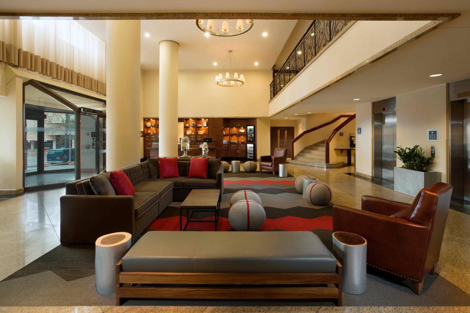 Four Points By Sheraton Hotel & Conference Centre Gatineau-Ottawa Esterno foto