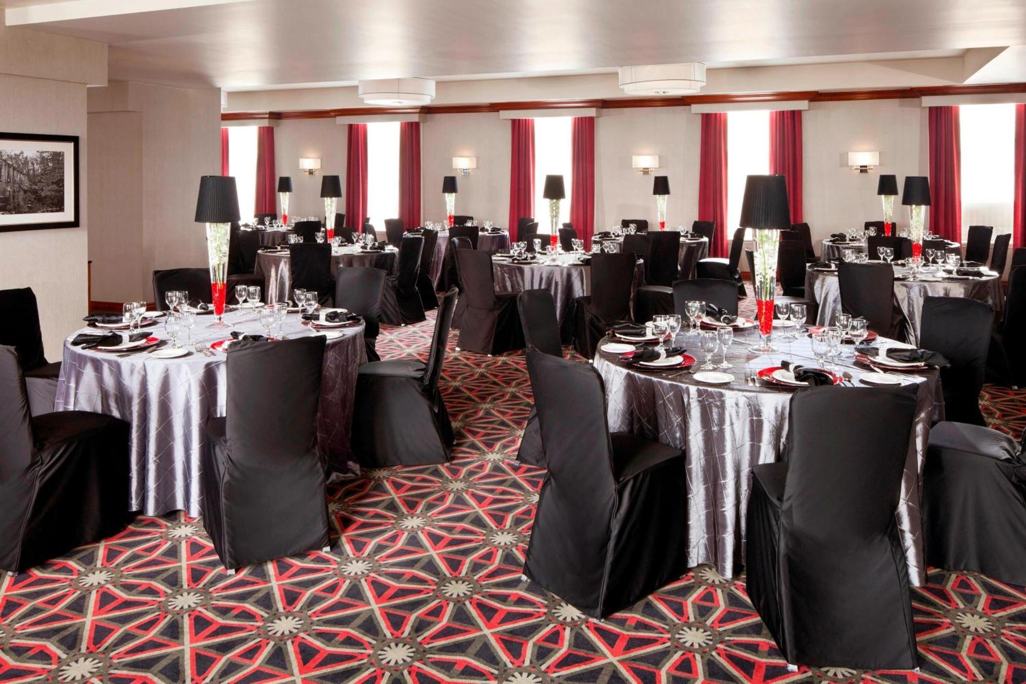Four Points By Sheraton Hotel & Conference Centre Gatineau-Ottawa Esterno foto