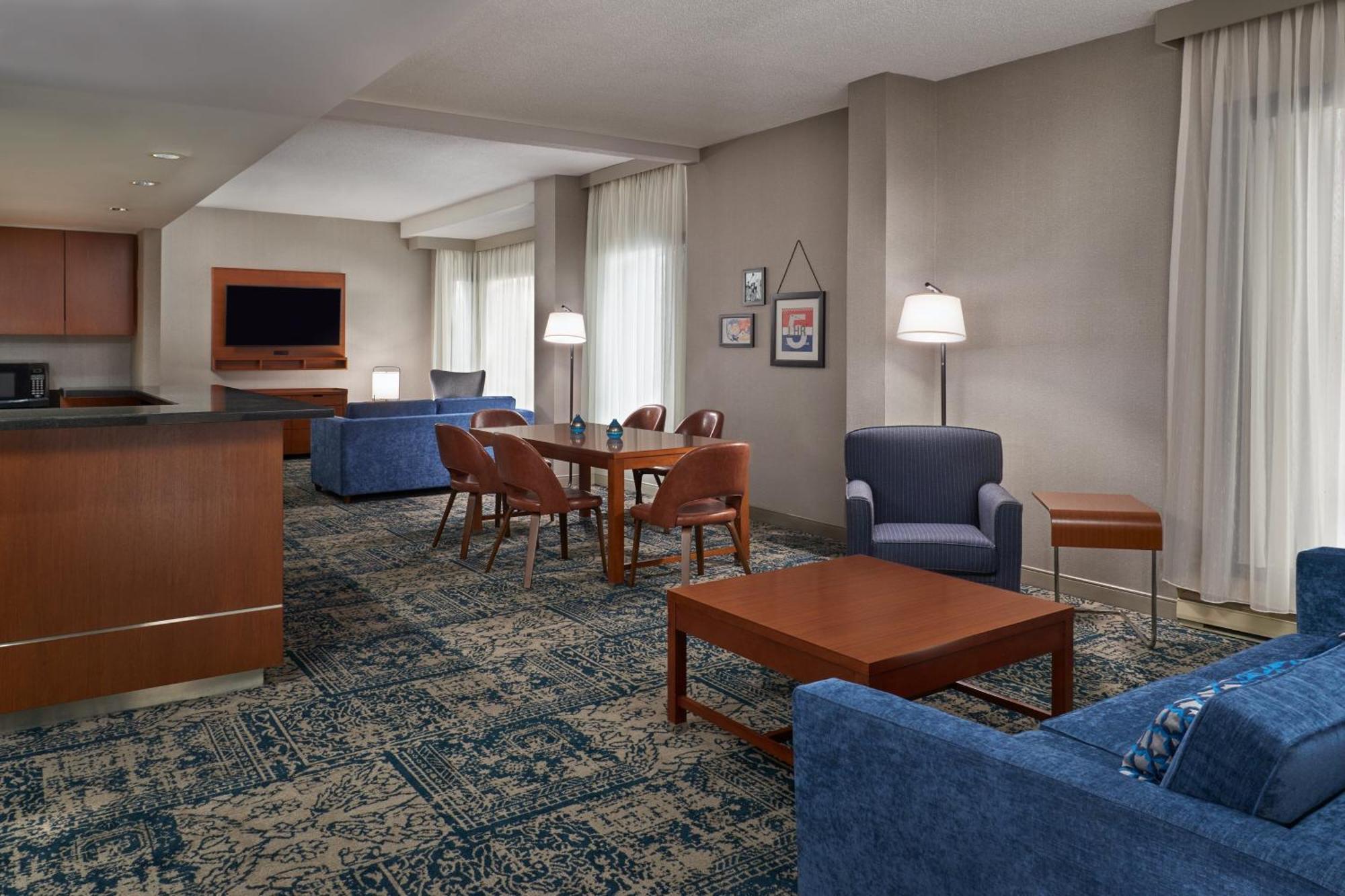 Four Points By Sheraton Hotel & Conference Centre Gatineau-Ottawa Esterno foto